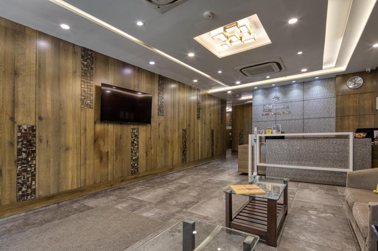 希法特国际酒店 苏拉特 外观 照片
