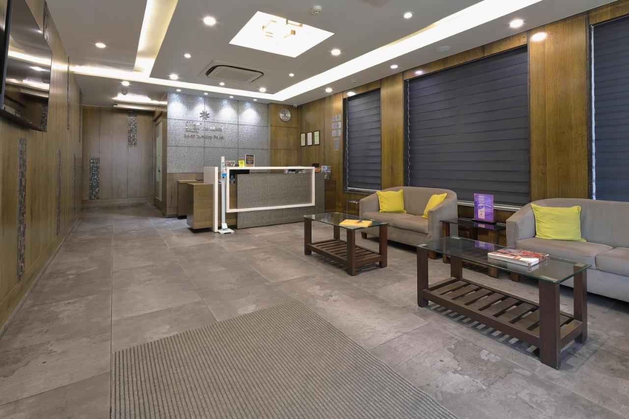 希法特国际酒店 苏拉特 外观 照片